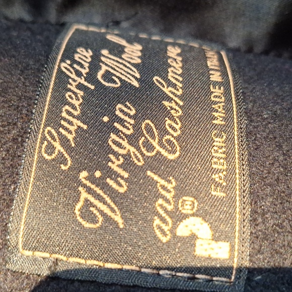 Wool and Cashmere Coat - Picture 3 of 3